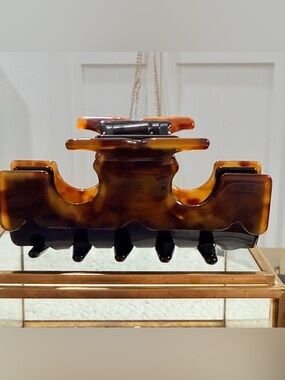 NEW with Tags - Tory Burch ICON HAIR CLIP, Tortoise